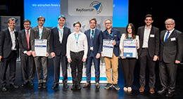 Die Sieger im Finale des Businessplan Wettbewerbs Nordbayern 2017 mit den Gratulanten: